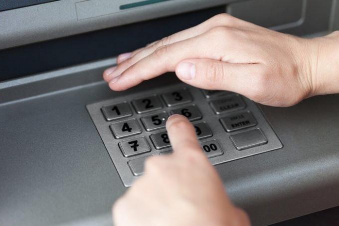 7 tipov, ako chrániť svoju bankovú kartu pred podvodníkmi