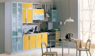 žltá farba v interiéri kuchyne