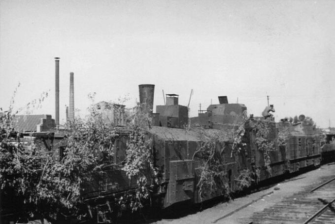 Počas vojny sme použili hlavne ľahký obrnený vlak. | Foto: be-be-be.ru.