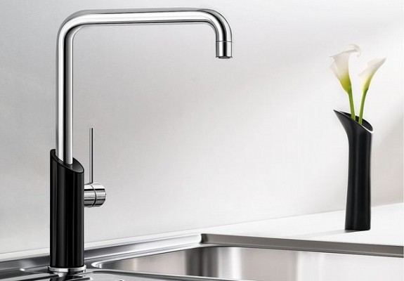 Čierny faucet do kuchyne: DIY inštalačné video, kombinácia s inými farbami, cena, foto