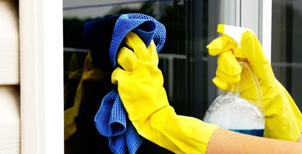Umývanie okien vám môže ušetriť teplo