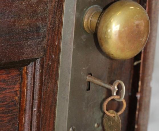 Tajomstvo, ktoré bolo otvorené 70 rokov neskôr dedič išiel bytu, zamkol s kľúčom od roku 1939