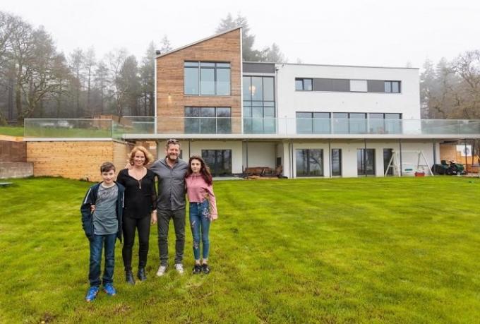 Rodina si objednal obrovský dom, ktorý bol postavený len za 4 dni