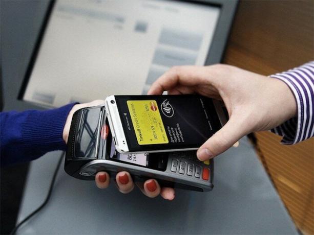 
Smartfony- "skenery" bankové karty existujú.