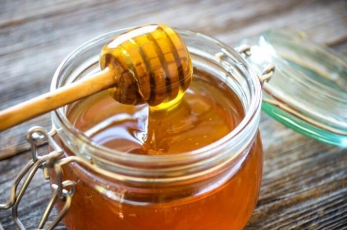 Aj kryštalizovaný med je úplne bezpečný na konzumáciu. / Foto: zik.ua. 