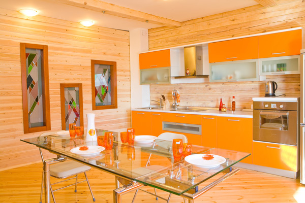 dizajn kuchyne v oranžovej farbe