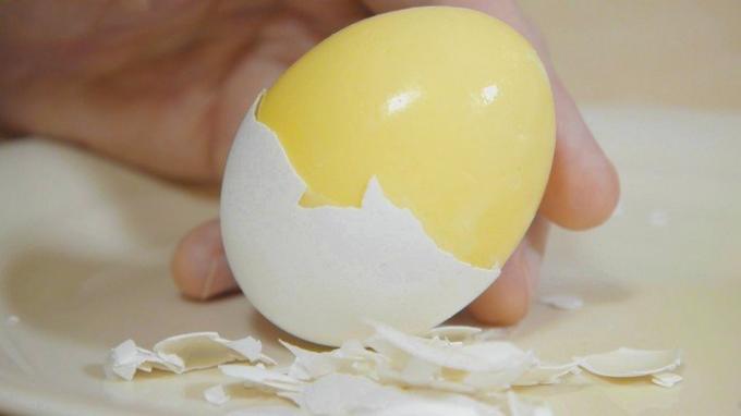 "Zlato" vajcia, alebo ako urobiť omeletu bez vytĺkanie vajec