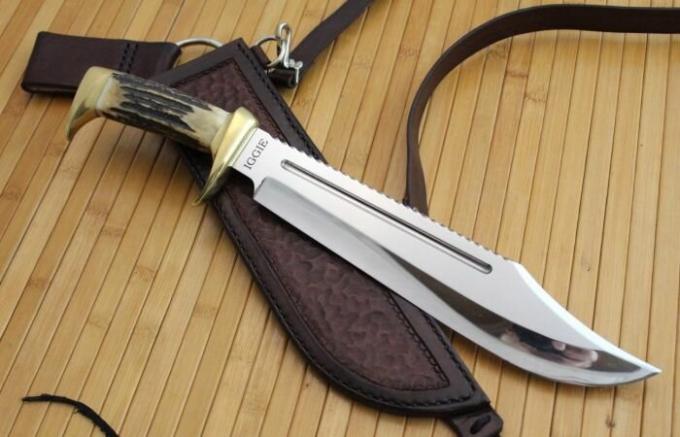  Krásne a praktické nože sú vždy priťahovaní k mužom. | Foto: custommade.com.