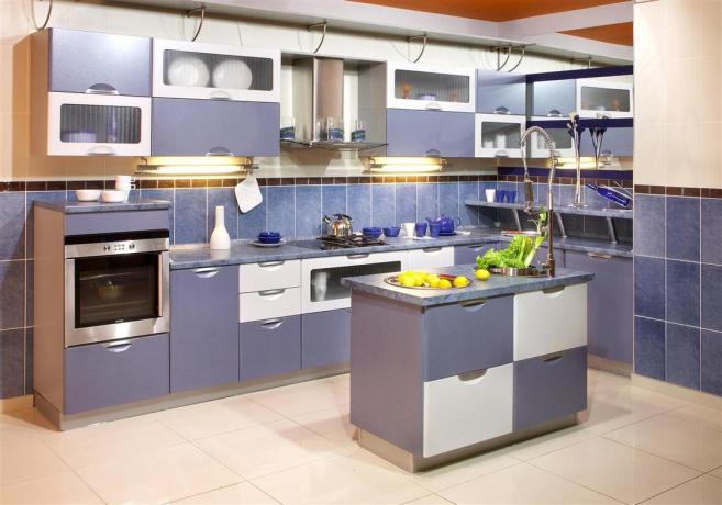 Výška kuchynskej súpravy: štandardná, od podlahy, ako si ju sami nainštalovať, pokyny, fotografie, cena a videonávody