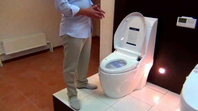 Táto toaleta je nielen umýva.