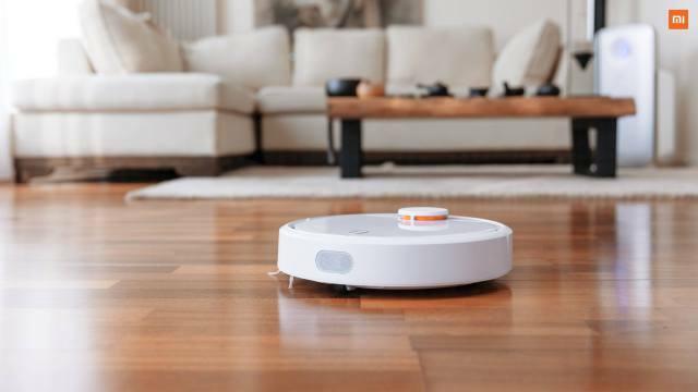 Výkonný robotický vysávač Xiaomi Mi Robot Vacuum má cenu 250 dolárov