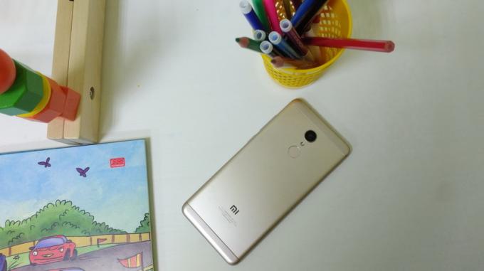 Recenzia Xiaomi Redmi 5: neštandardný lacný telefón - Gearbest Blog India